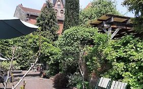 Haus mit wunderschönem Garten